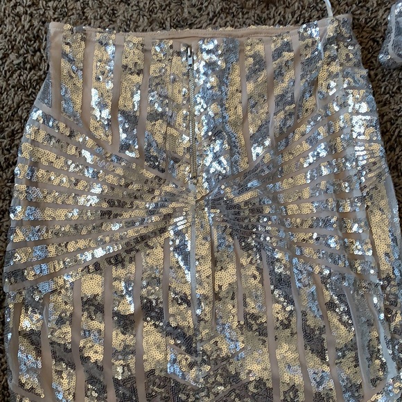 Sequin Crop Top Skirt Set - Picture 6 of 9